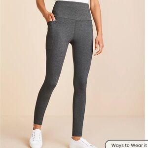 Lou & Grey Heathered Luvstretch Side Pocket 7/8 Leggings